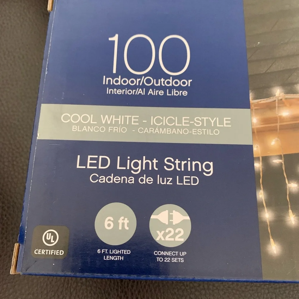 NOS ICICLE STYLE 100 count Cool White Christmas Lights Celebrations LED Tested